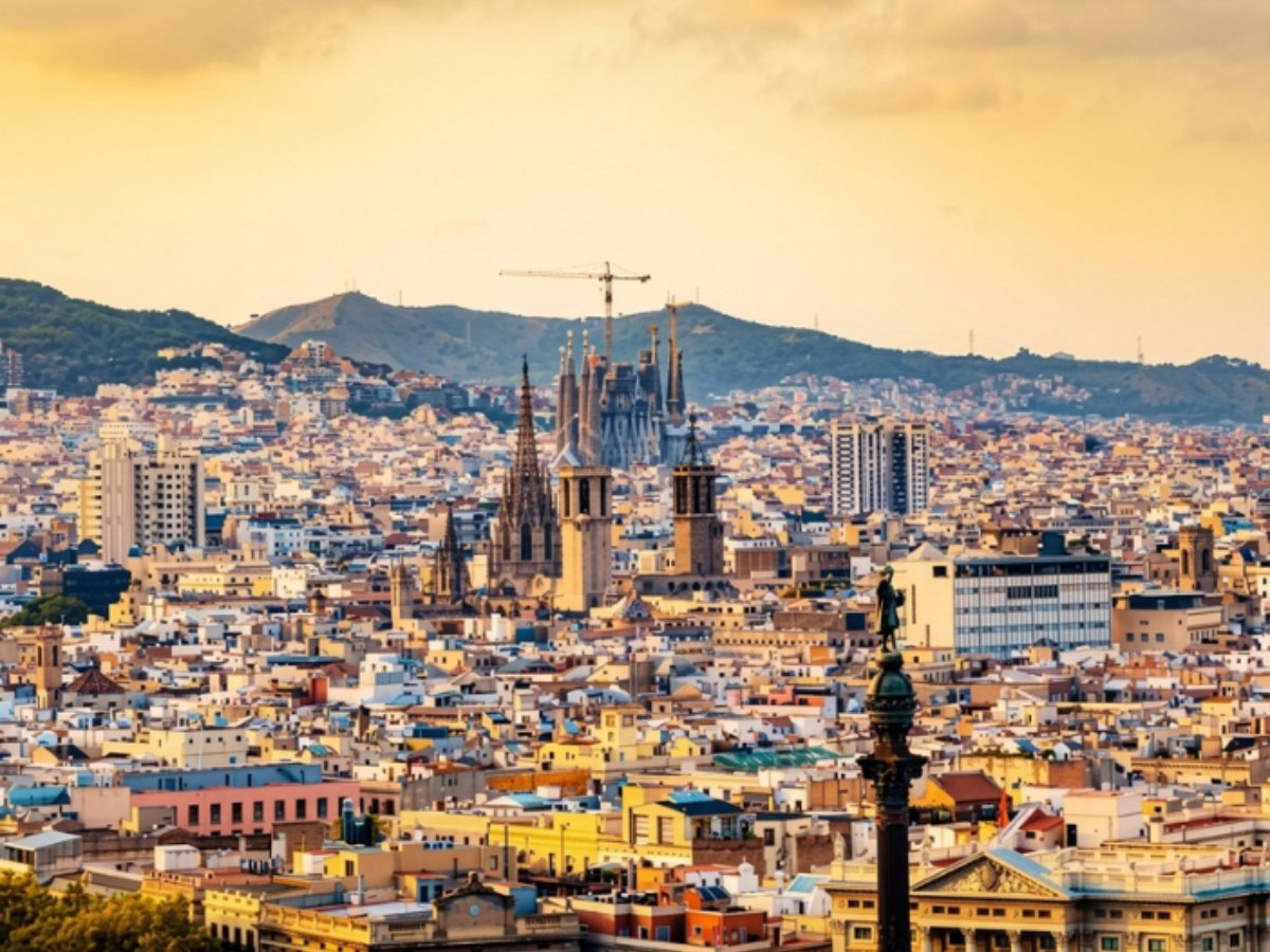 Panoramic Highlights Tour of Barcelona