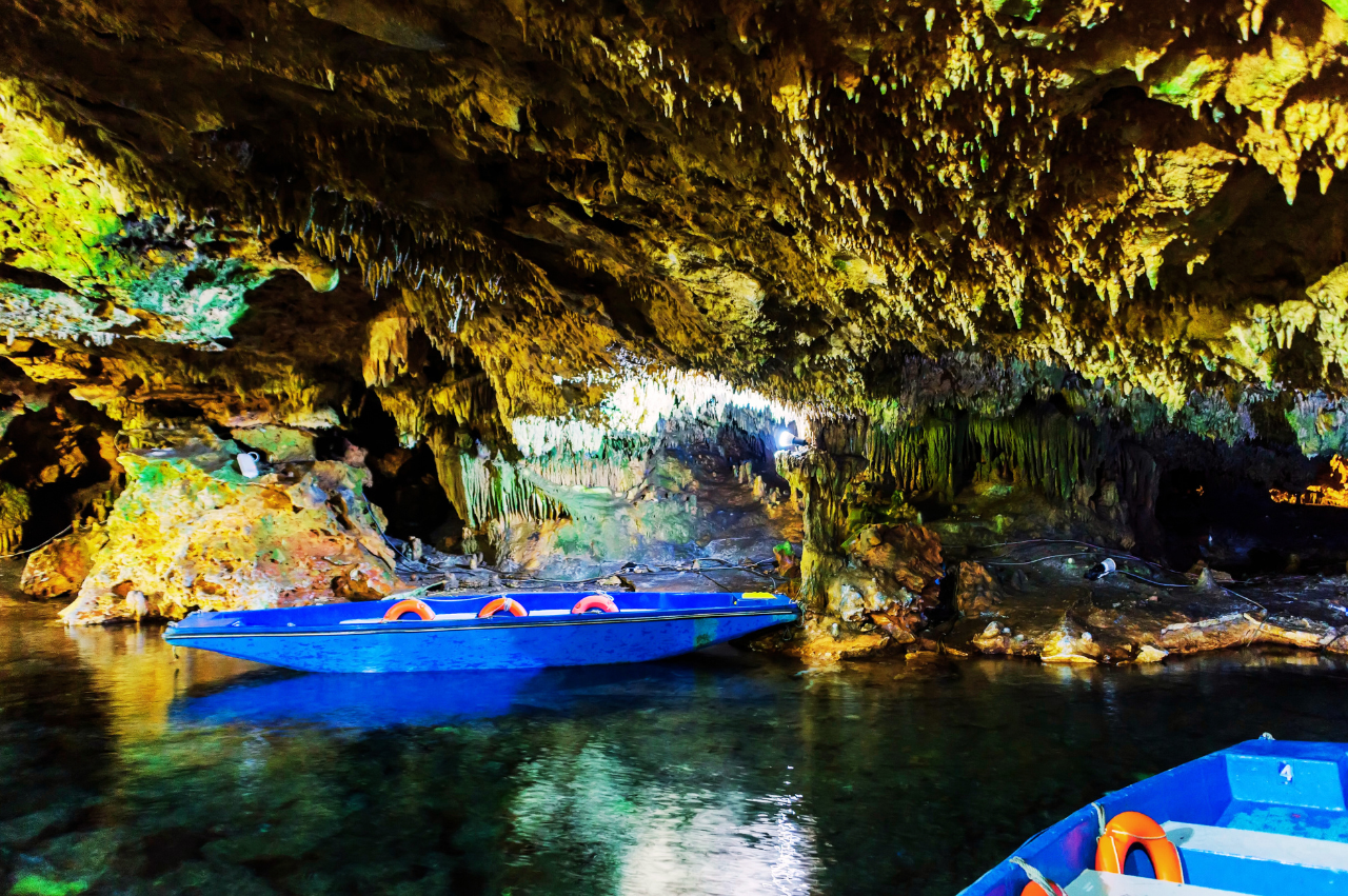From Athens: Mani Private Day Tour with Diros Caves
