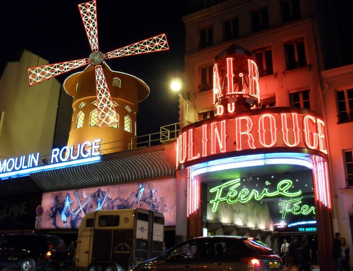 Paris Moulin Rouge 3-Courses Dinner with Wine and Show